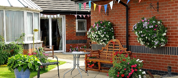 West Ridings Care Home garden
