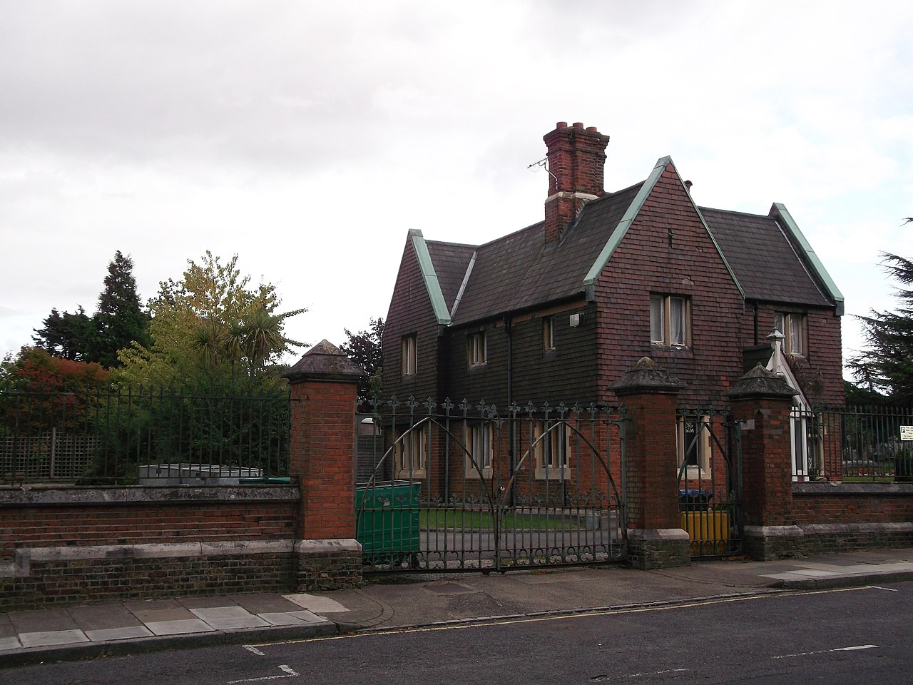 Charlton Lodge