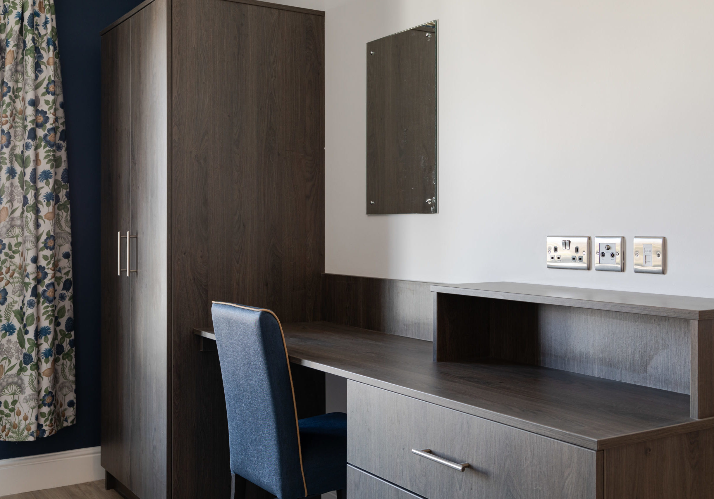 Bedroom - The Peninsula, Newtownards