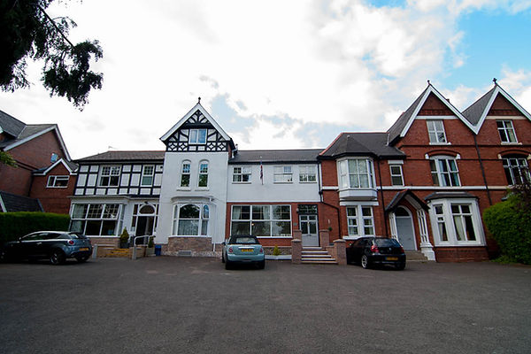 152 Middleton Hall Road