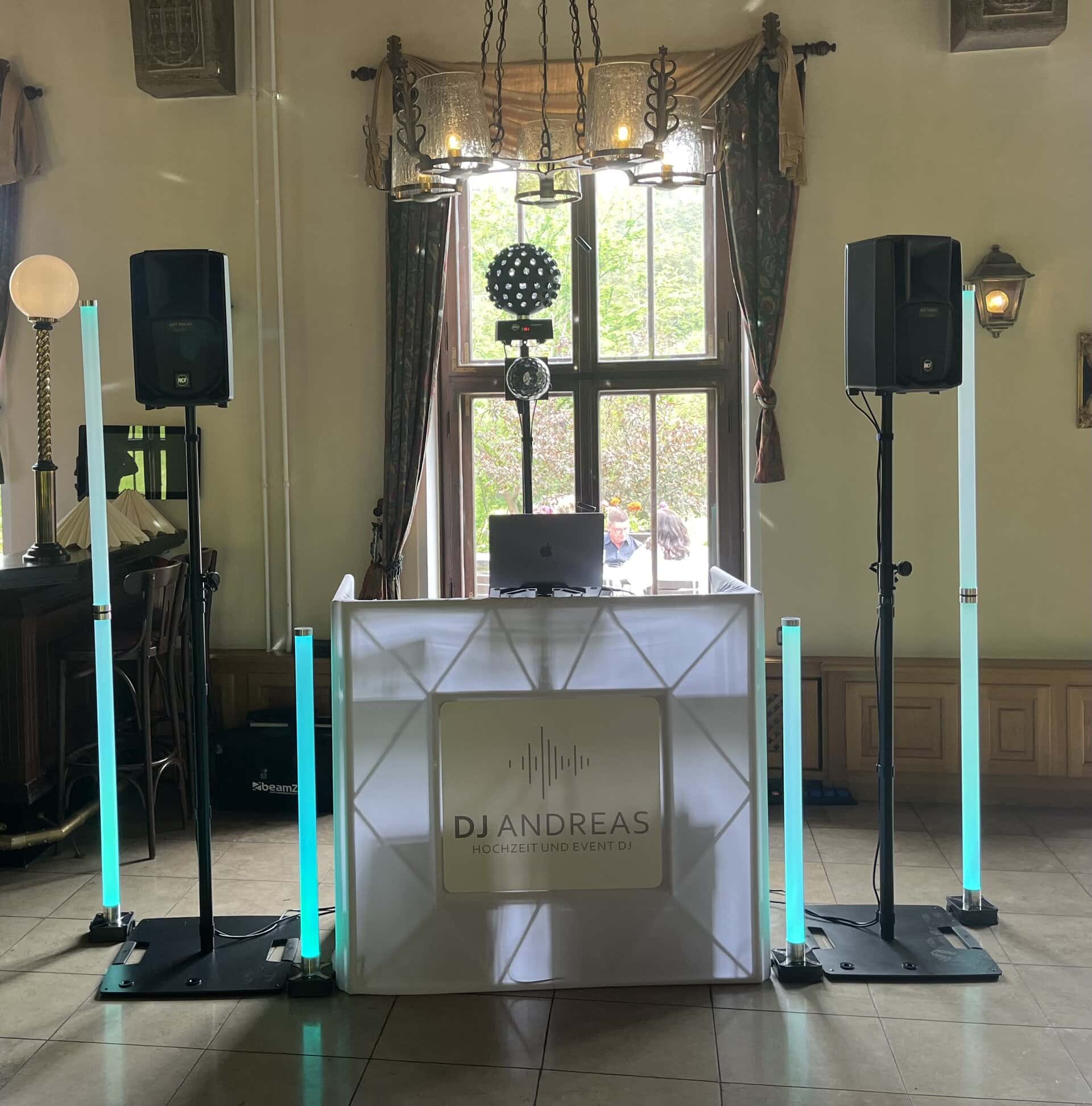 Setup von DJ Andreas auf einer Hochzeit