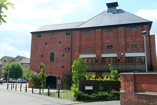 Avocet Court