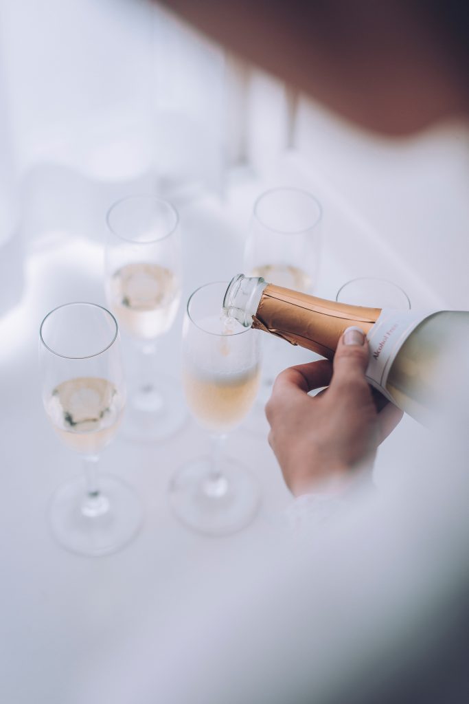 Champagner oder Sekt