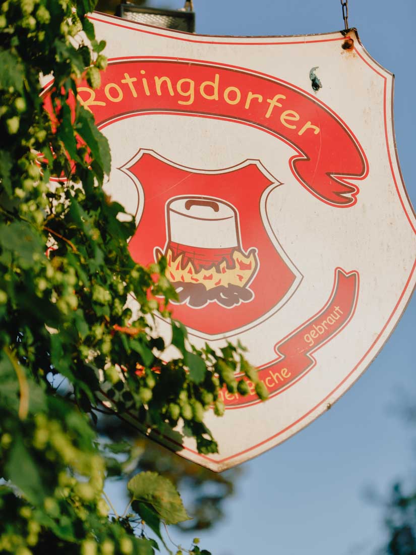 Schild mit Wappen der Brauerei Rotingdorf